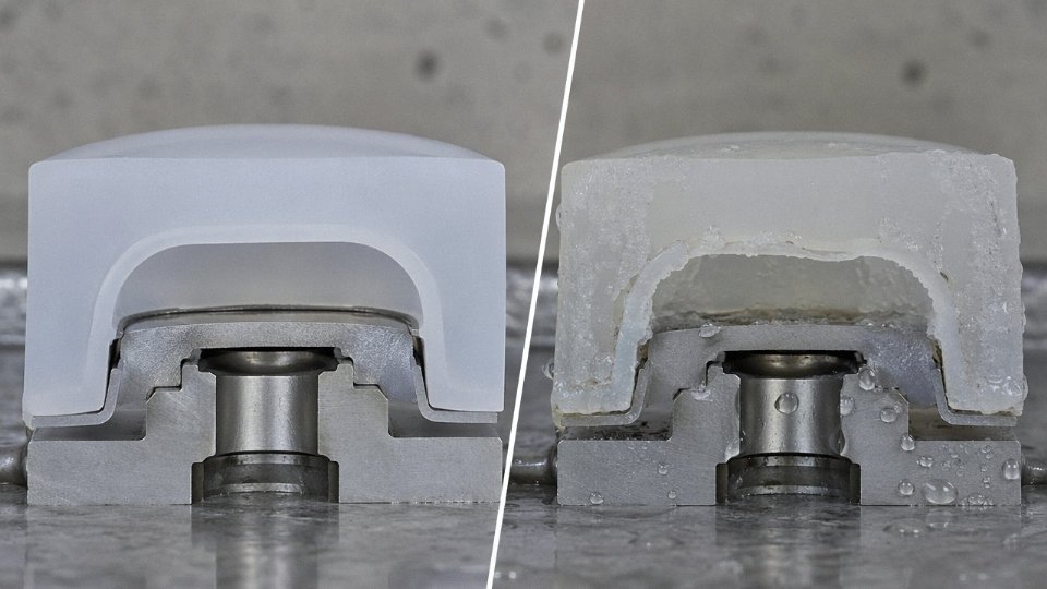 what-happens-silicone-gets-wet-09-surface-mold-vs-material-degradation-cross-section