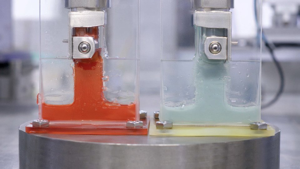 when-not-to-use-silicone-01-surface-tracking-comparison-silicone-vs-epoxy-cti